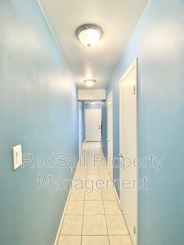 Building Photo - 1058 Willow Green Dr