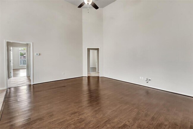 Building Photo - 15814 Finwood Ln