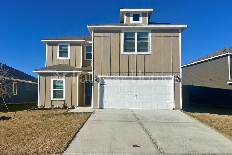 Building Photo - 916 Burlington Ave