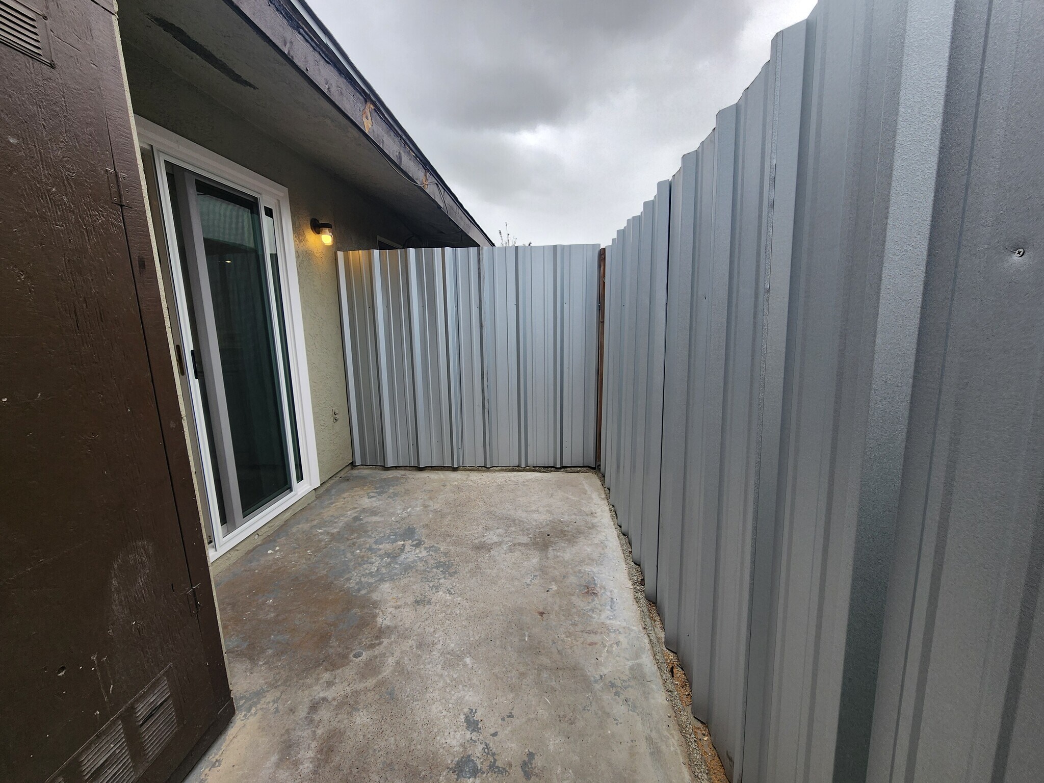 Backyard/Patio - 431 S Simpson Ave