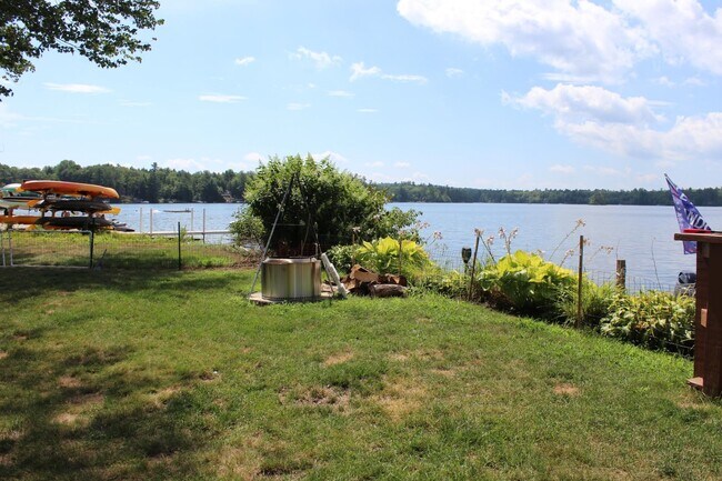 Building Photo - 318 Paradise Dr