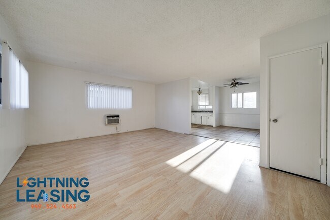 Building Photo - 6925 Whitsett Ave