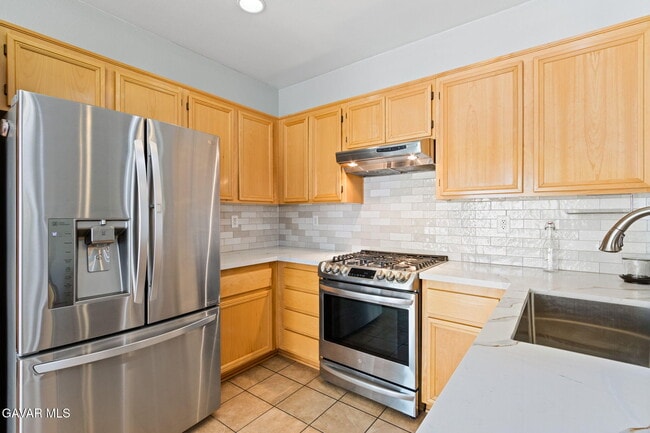 Building Photo - 5909 Viking