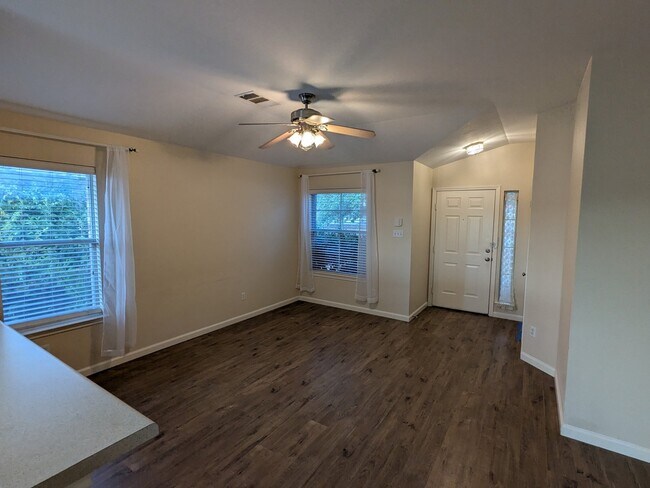 Building Photo - 313 Tudor House Rd