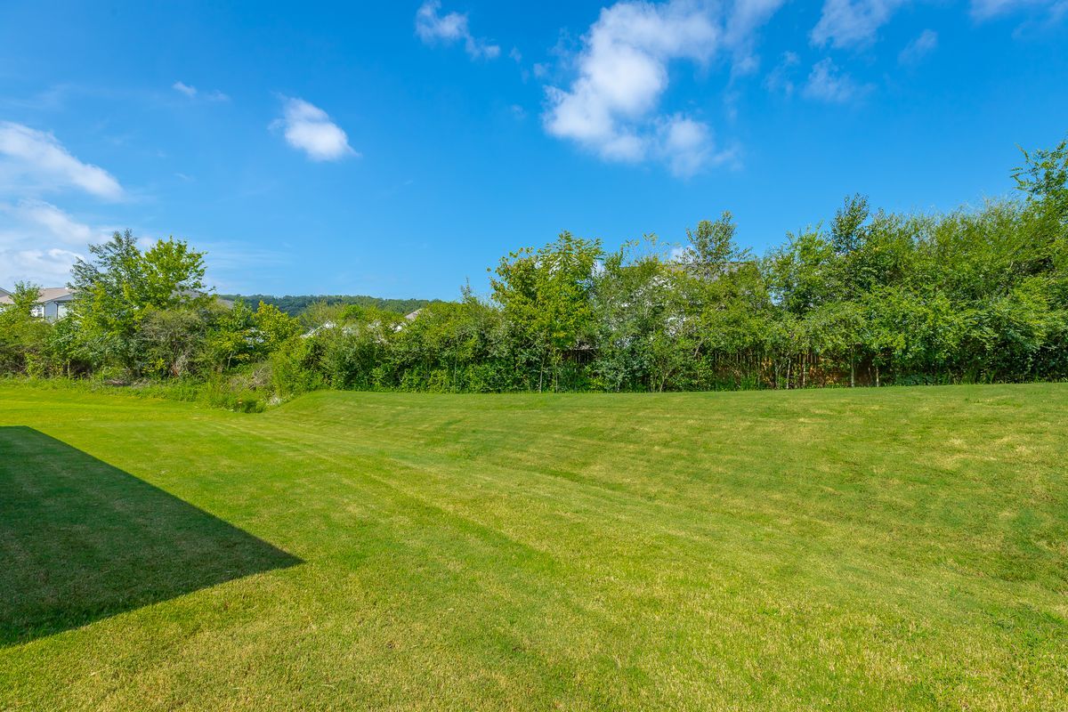 Building Photo - 10815 Upland Dr