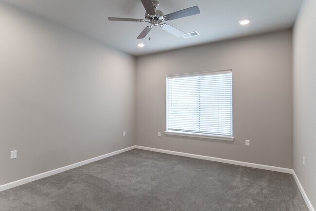 Bedroom 2 - Coryell Commons