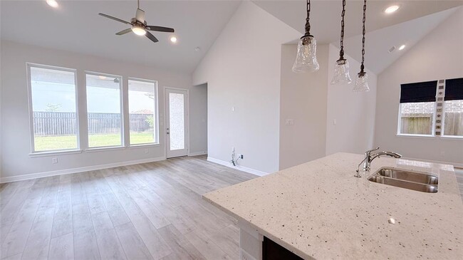 Building Photo - 28922 Hauter Wy