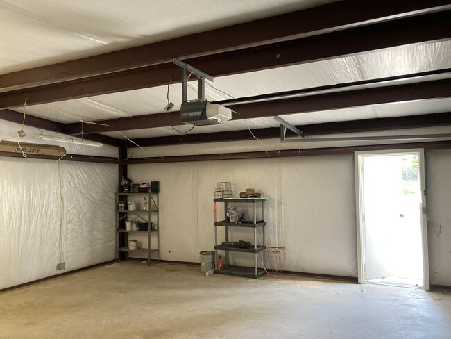 Building Photo - 10722 Revis Hill Rd
