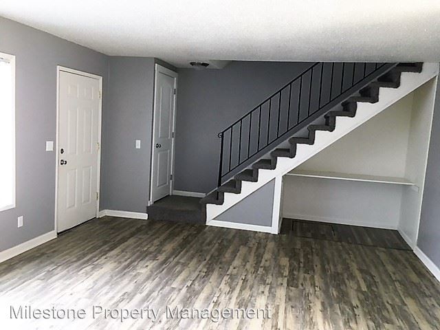Interior Photo - Park Lake