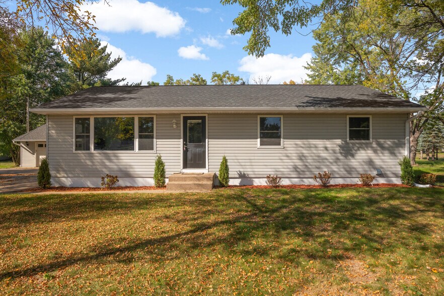 Building Photo - 15240 Kangaroo St NW