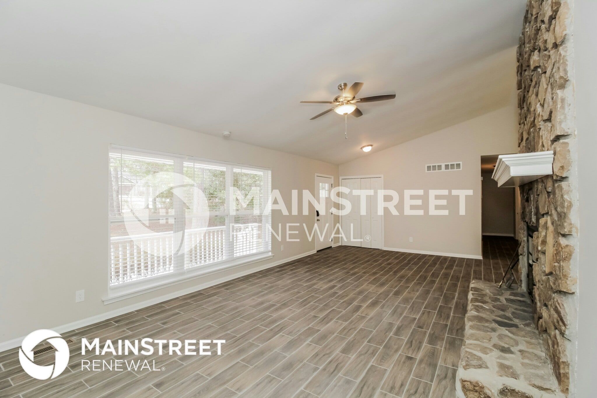 Building Photo - 1238 Lakeview Pkwy