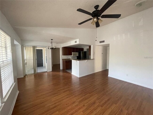 Building Photo - 1027 S Hiawassee Rd