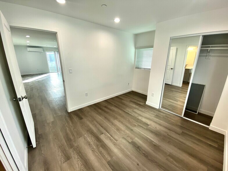 Building Photo - 1885 1/2 W 20th St