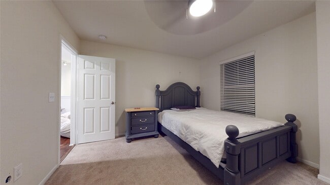 Building Photo - 14526 Chasing Bend Dr