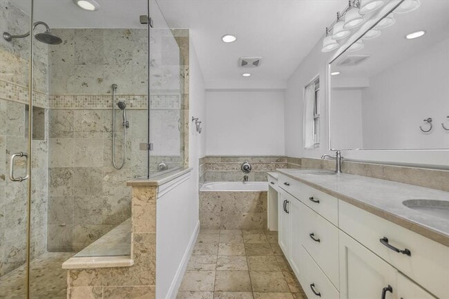 Building Photo - 306 Briarwood Trail