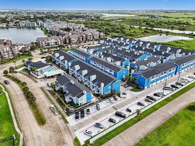 Building Photo - 3506 Cove View Blvd
