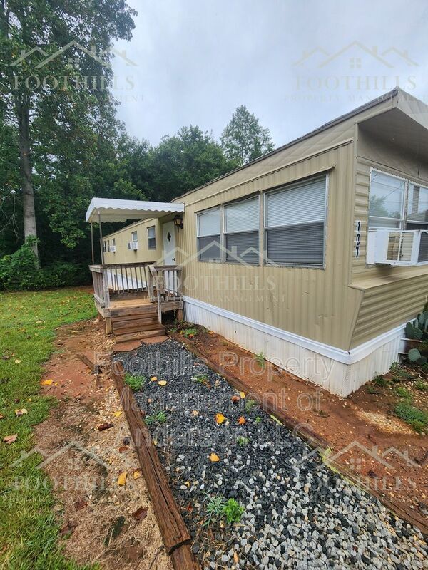 Building Photo - 107 McFarlin Way