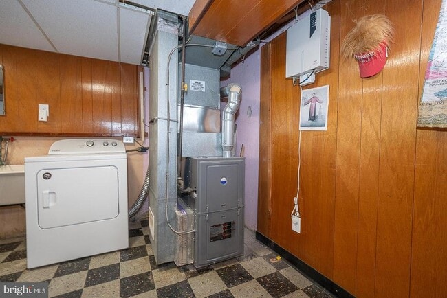 Building Photo - 130 Ivy Ct