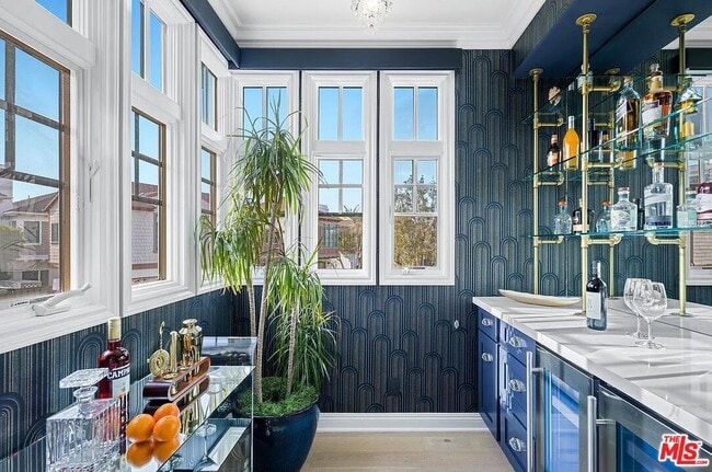 Building Photo - 2584 Bungalow Pl