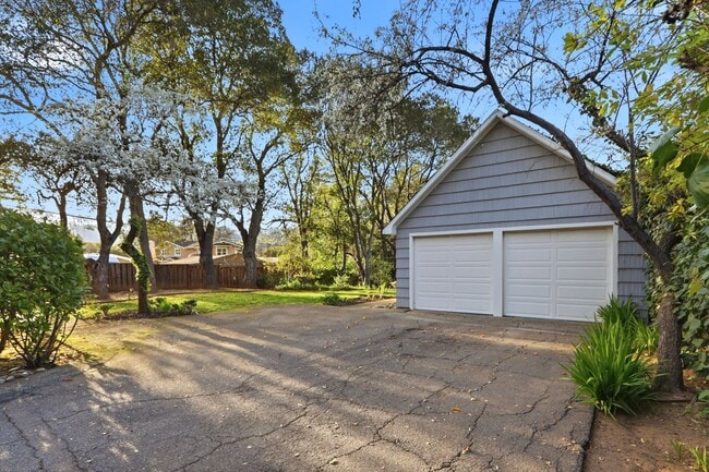 Building Photo - Gorgeous Large Lot 4-Bedroom Saratoga Home