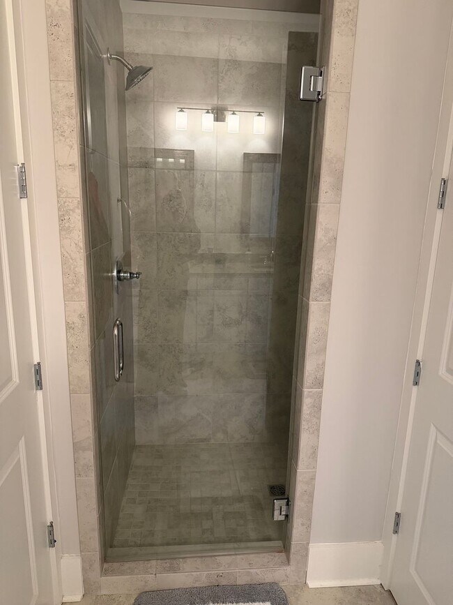 Building Photo - Fully Furnished 3 Bed 3.5 Bath Townhouse in Stillwater!