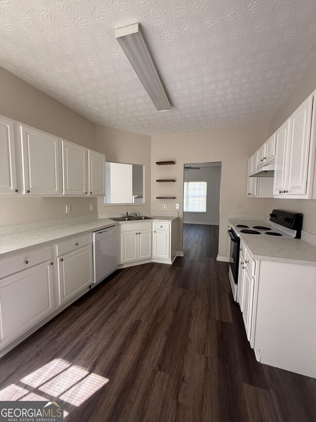 Building Photo - 8106 Wynfield Dr