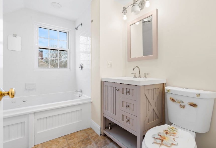 Building Photo - 35 Water St