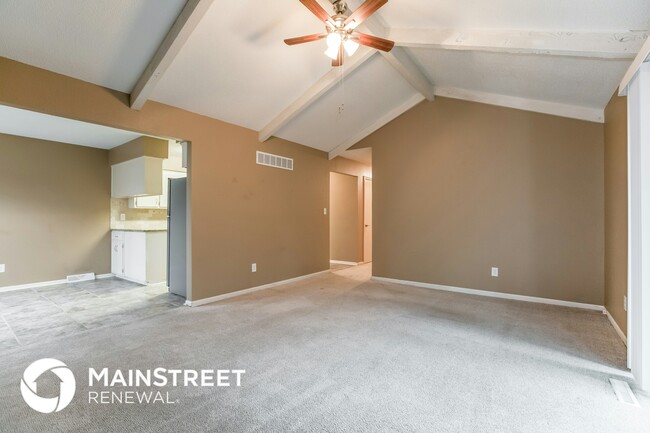 Building Photo - 3016 SE 3rd St