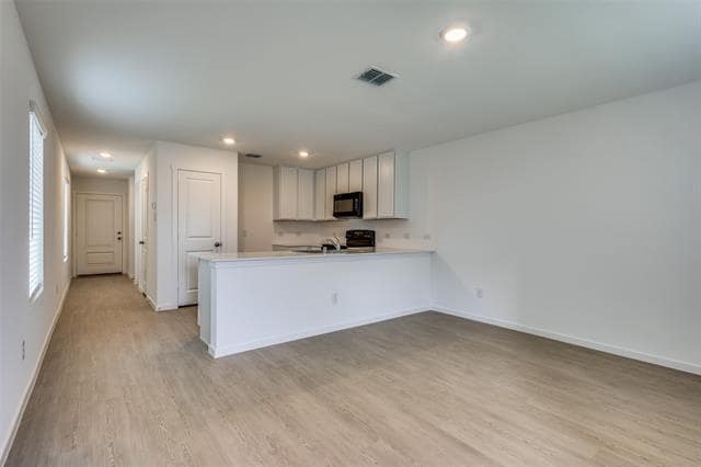 Building Photo - 926 Sandhill Crane Ln