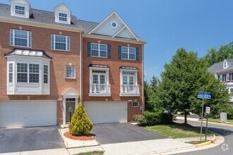 Building Photo - 12560 Royal Wolf Pl