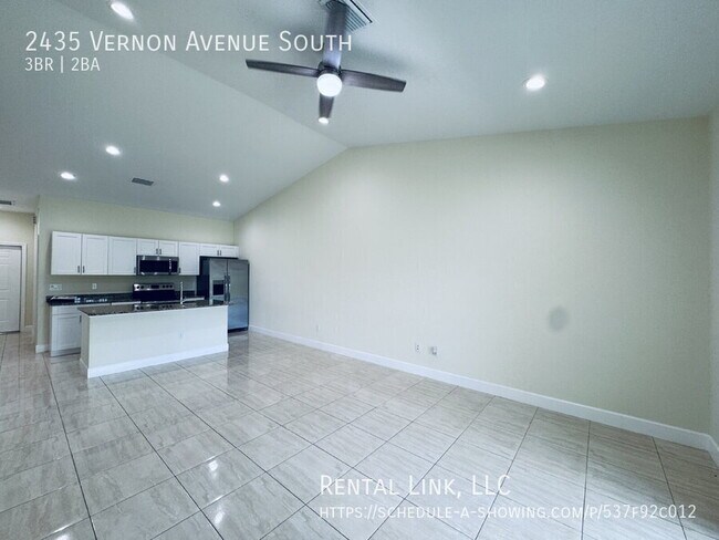 Building Photo - 2435 Vernon Ave S