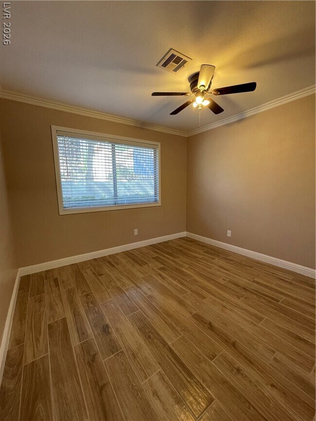 Building Photo - 717 Nectarine Ct
