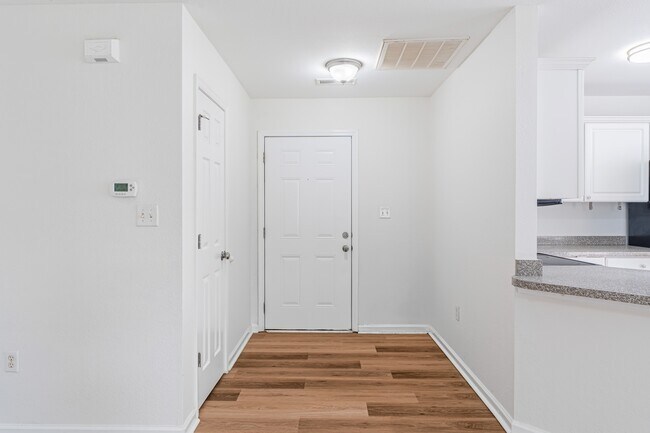 Building Photo - 1037 Stones Throw Ln