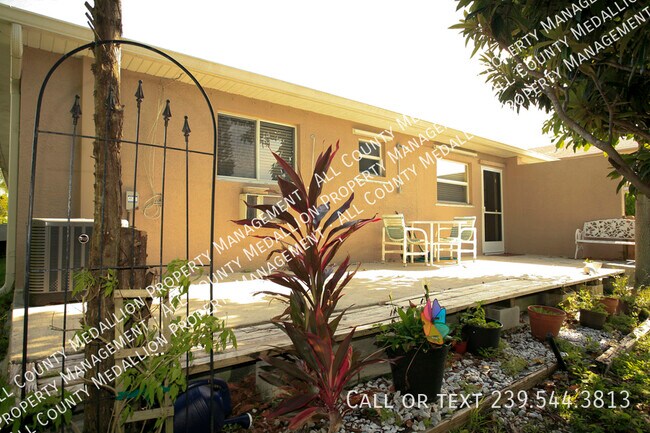 Building Photo - 606 SE 6th Terrace