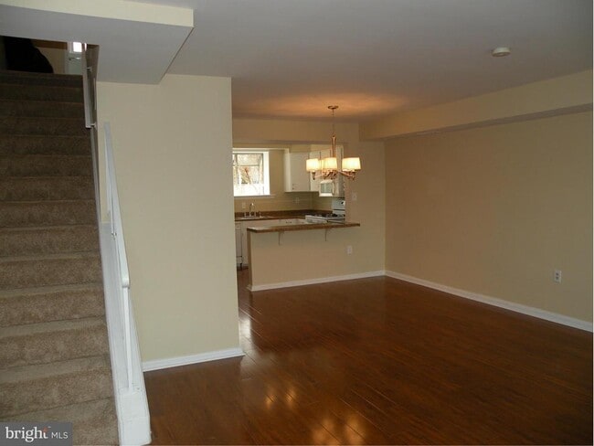 Building Photo - 3732 Jason Ave