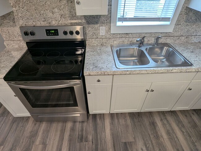 Building Photo - 1529-1531 Scott Street