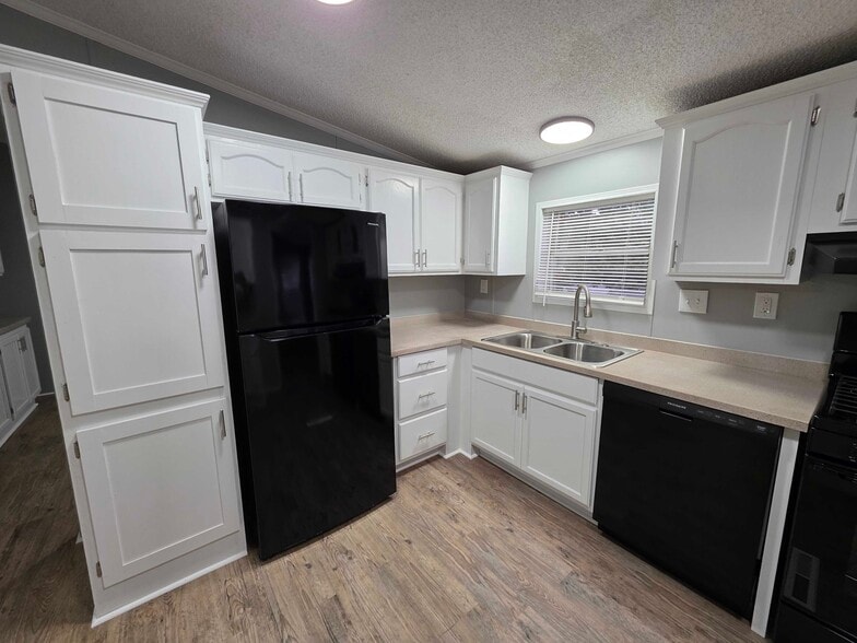 Building Photo - 3701 Juniper St