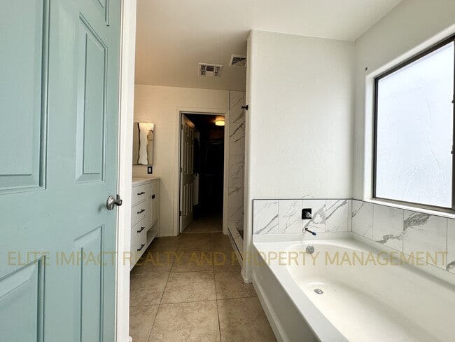 Building Photo - 10582 S Margie Pl