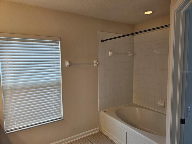 Building Photo - 26638 Castleview Way