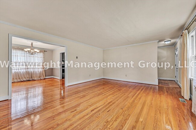 Building Photo - 4374 Sheldon Dr
