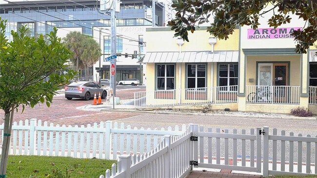 Building Photo - 381 1st Ave SW