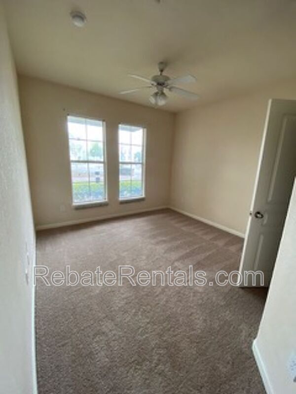 Building Photo - 8290 Gate Pkwy W