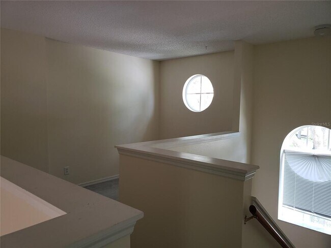 Building Photo - 1409 Adams Cir E