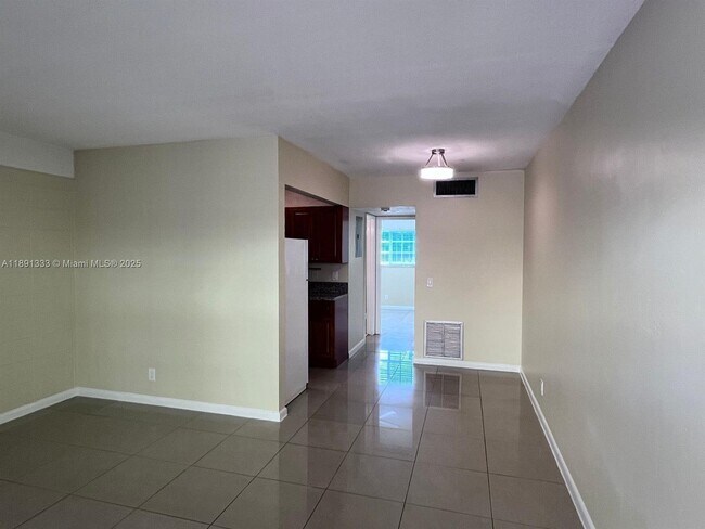 Building Photo - 432 SE 20th St