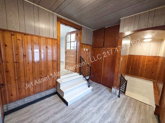 Building Photo - 3 bed house for RENT