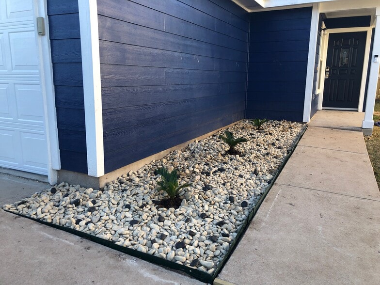 Building Photo - 1628 Coriander Dr