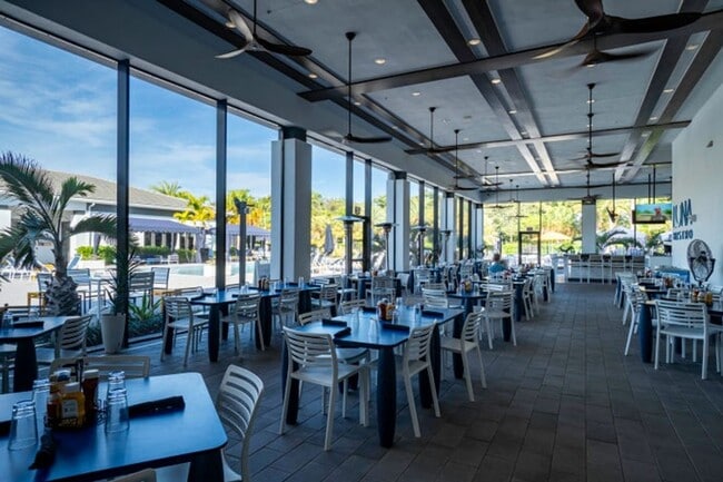 Building Photo - 17081 Five Waters Ave