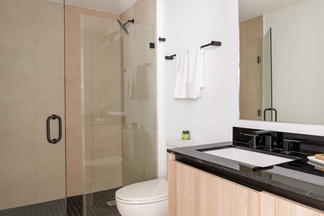 Building Photo - 225 N Miami Ave