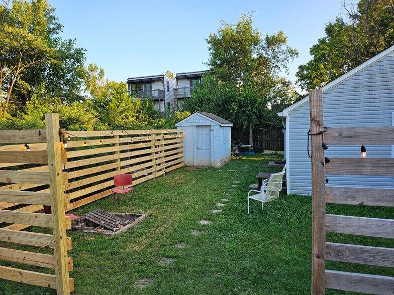 Building Photo - 114 Lucile St