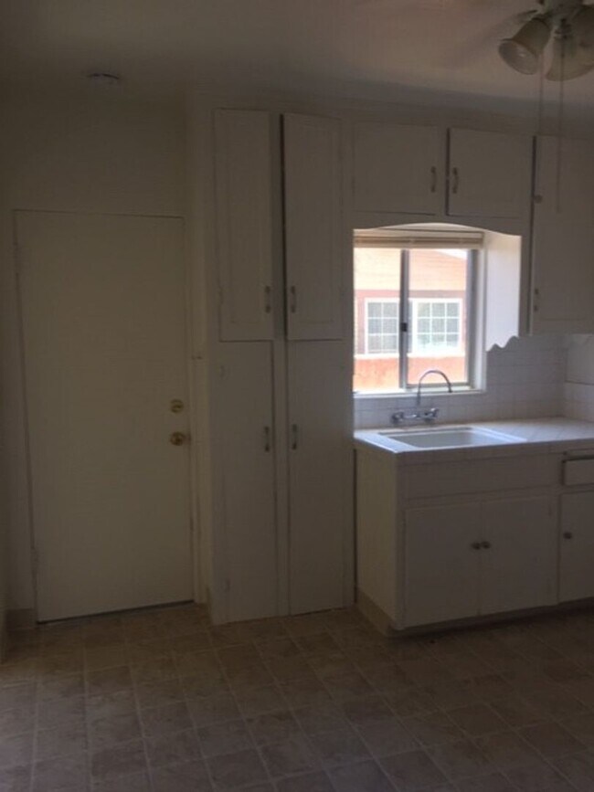 Building Photo - 4857-59 35th St